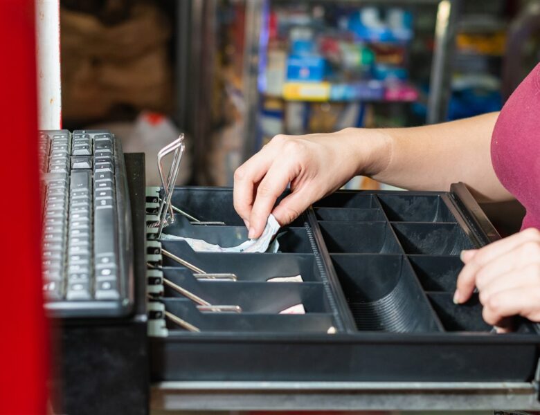 Estimation budgétaire pour l’achat d’une caisse enregistreuse d’occasion