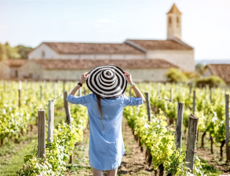 À la découverte des vignobles bordelais : location de voiture et itinéraires conseillés