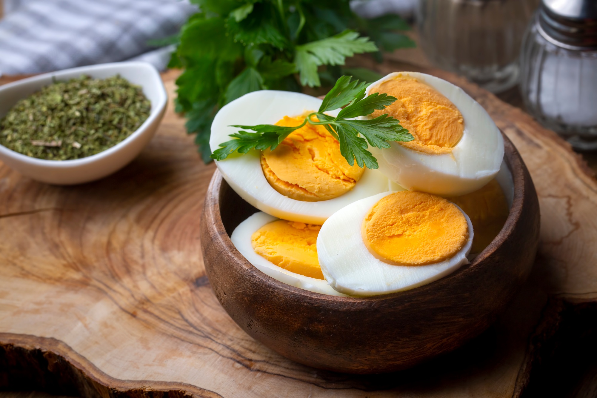 Boiled sliced egg, food photo