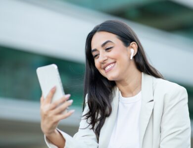 Top 5 des avantages de pourquoi utiliser Whatsapp plutôt que SMS avec vos amis
